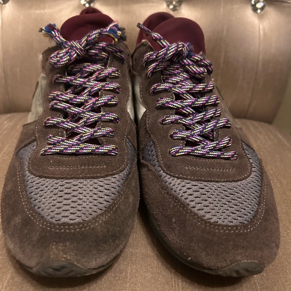 Golden Goose Sneakers - Picture 5 of 15